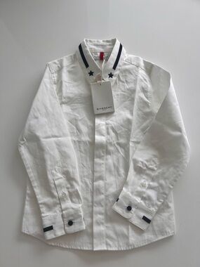 Givenchy White Button-Up Shirt with Star Collar Detail 5 years NWT New